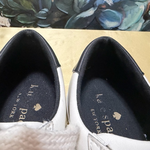 Kate Spade Fez Signature Leather Low Top Sneaker Optic White Black Size 7.5 - Picture 6 of 8